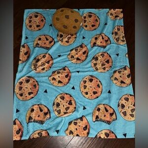 New Kids Cookie Plush Blanket & Plush Cookie Pillow Set